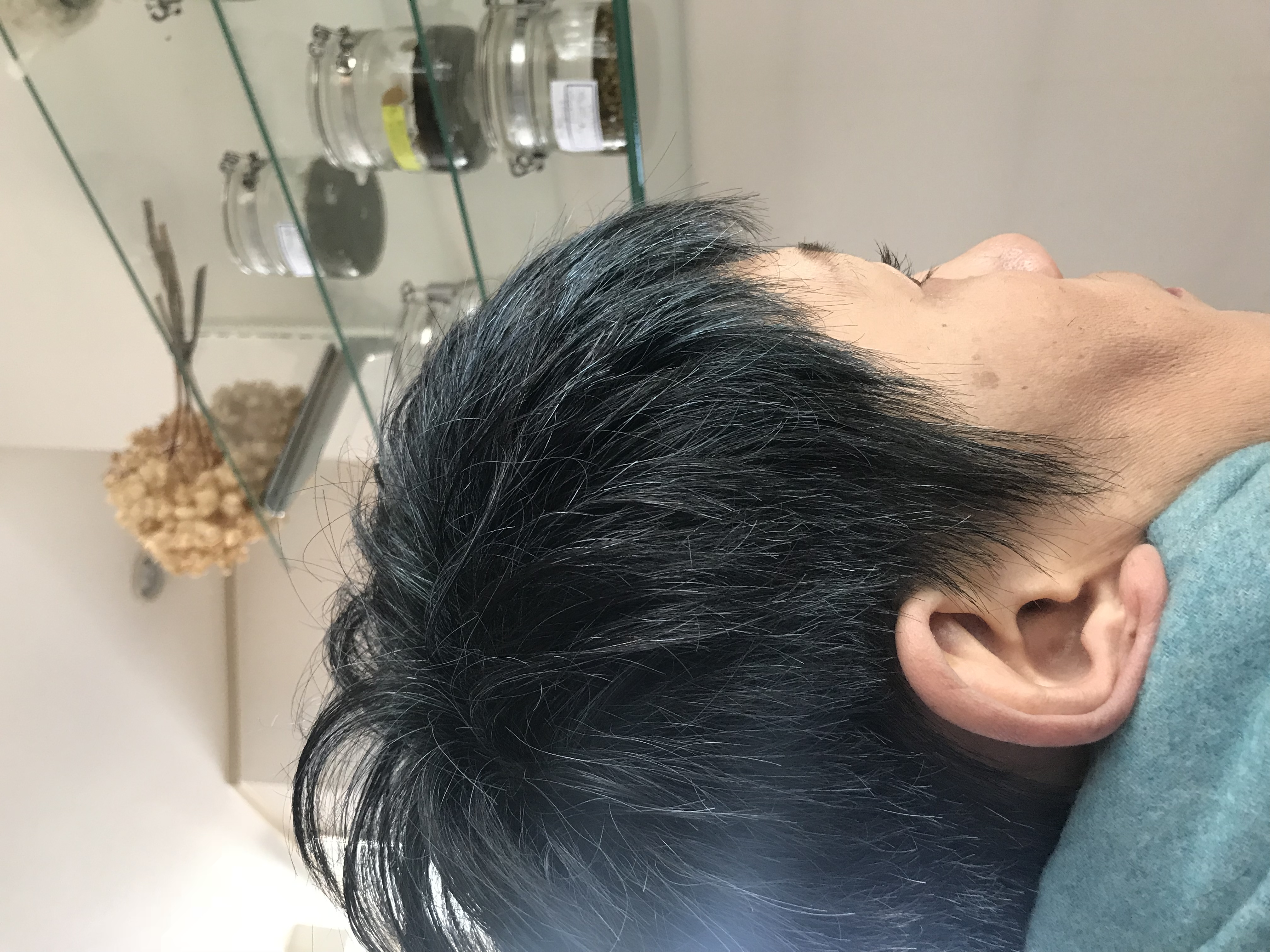大人の髪色